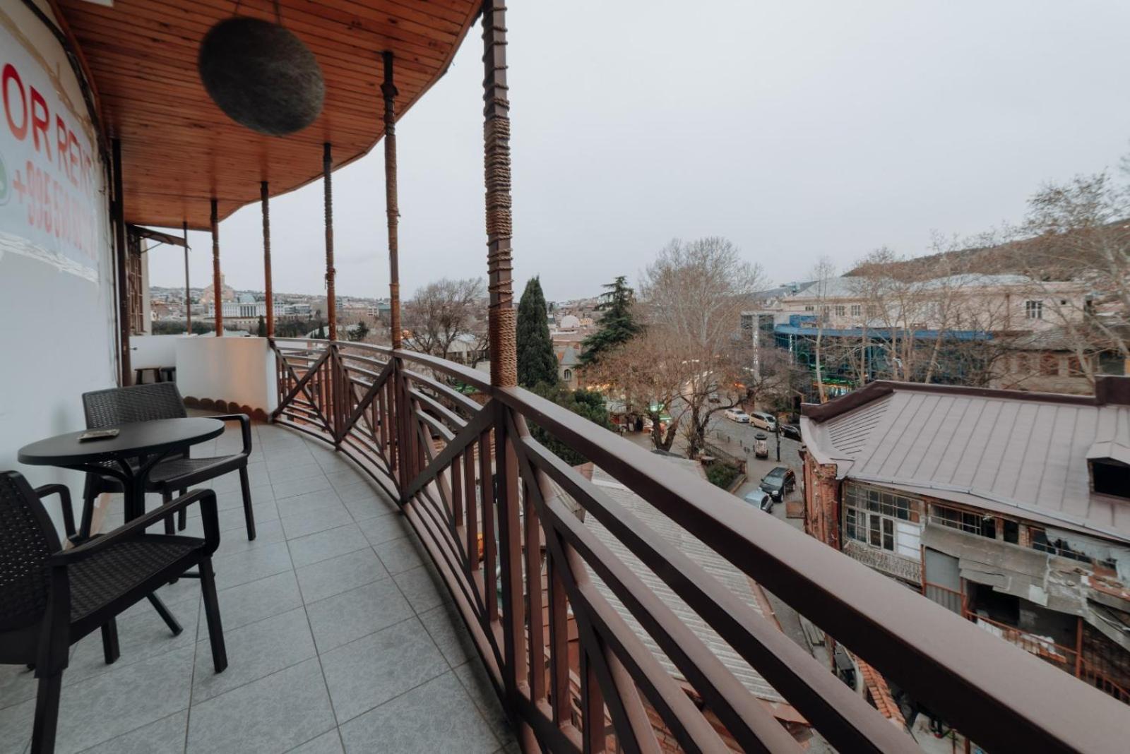Apartment Tiflis דירה *